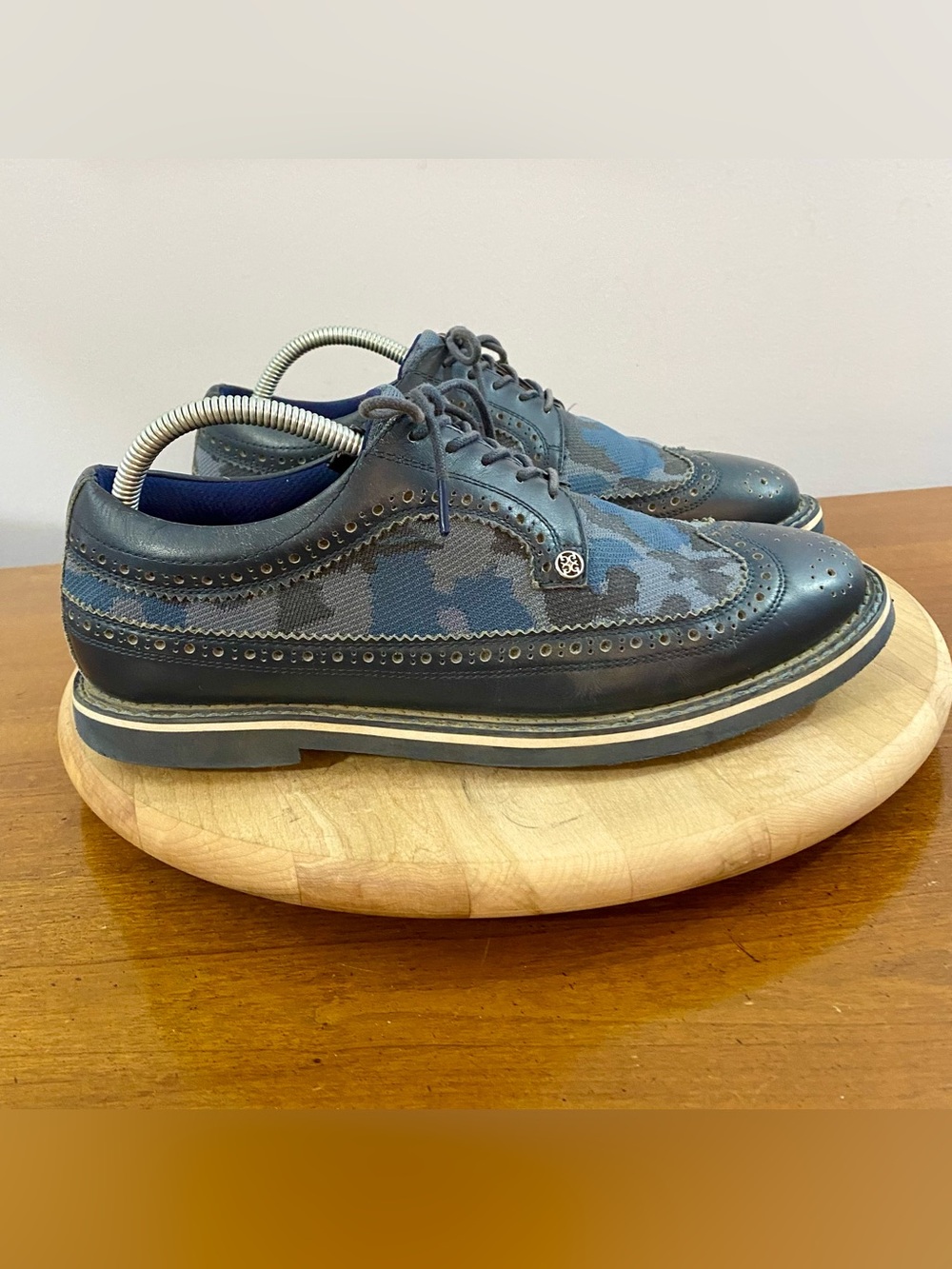 G/FORE Gallivanter Longwing Camo Golf Shoes Men’s Size 9 Blue Camouflage Brogue